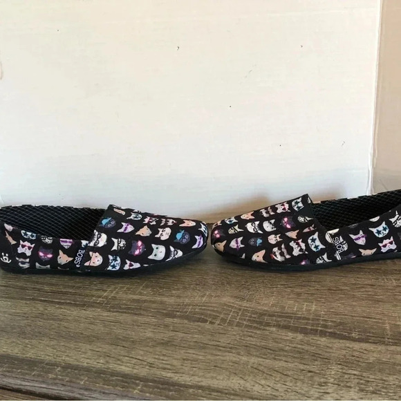 HOST PICK!!! Cat Print  Bobs by Sketchers - Picture 6 of 9